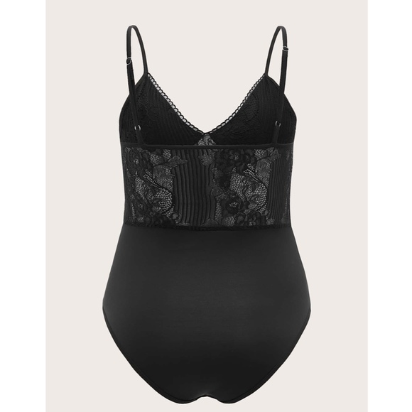 Lace Detail V-Neck Black Bodysuit - Picture 7 of 12